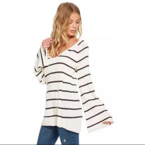 Chaser Stripe V Neck Bell Sleeve Black and White Cotton Pullover Sweater Size M - Picture 4 of 12